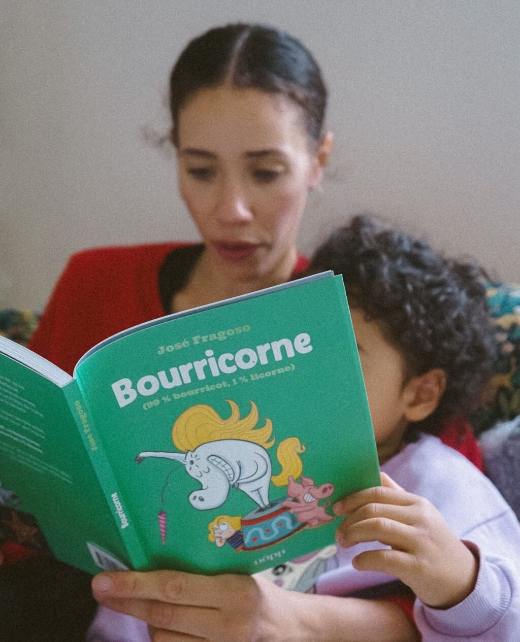 Un moment de lecture, un éclat de rire...et bientôt une nouvelle aventure.  Bourricorne arrive le 23 janvier.